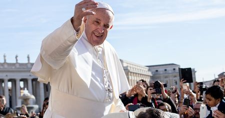 Strażacy uratowali papieża Franciszka z opresji. Ten wyjątkowo im podziękował