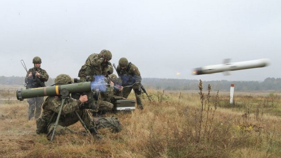 Amerykańscy żołnierze odpalają Spike'a podczas ćwiczeń w Polsce