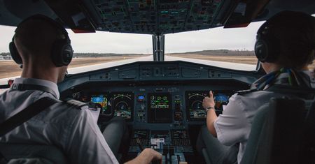 Jak wymarzony zawód zamienia się w udrękę. Praca pilotów jest dużo gorsza, niż myślimy