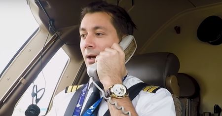 Wzruszająca niespodzianka pilotów. "Mamy na pokładzie wyjątkowego pasażera"