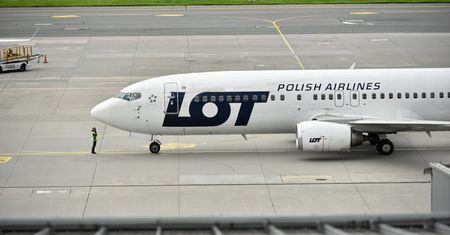 Samolot lecący do Warszawy musiał lądować w Monachium. Problem z ciśnieniem w kabinie