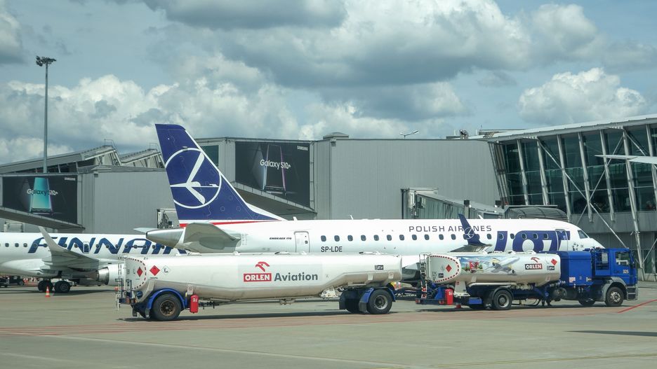 Warszawa. Polskie Linie Lotnicze LOT uruchomiły nowe połączenie lotnicze. Samoloty kursują na trasie Warszawa-Bydgoszcz
