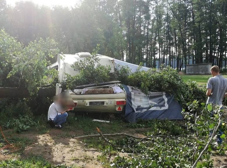 Nie żyje 12-latek, którego na kempingu przygniotło drzewo. Wszczęto śledztwo