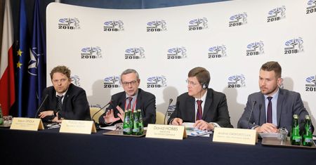 Dziennikarz zapytał gościa z NATO o niepełnosprawnych. Nie takiej odpowiedzi się spodziewał