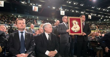 Warzecha: "Szorstka przyjaźń PiS z Kościołem" (Opinia)