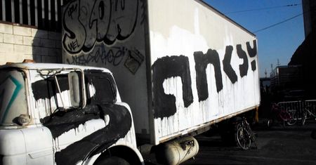 Banksy już nie jest anonimowy? Internauta ma na to dowód