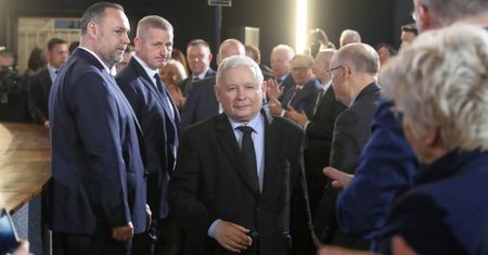 PiS szuka nowych pomysłów na kampanię. "Piątka Kaczyńskiego" ruszy w Polskę