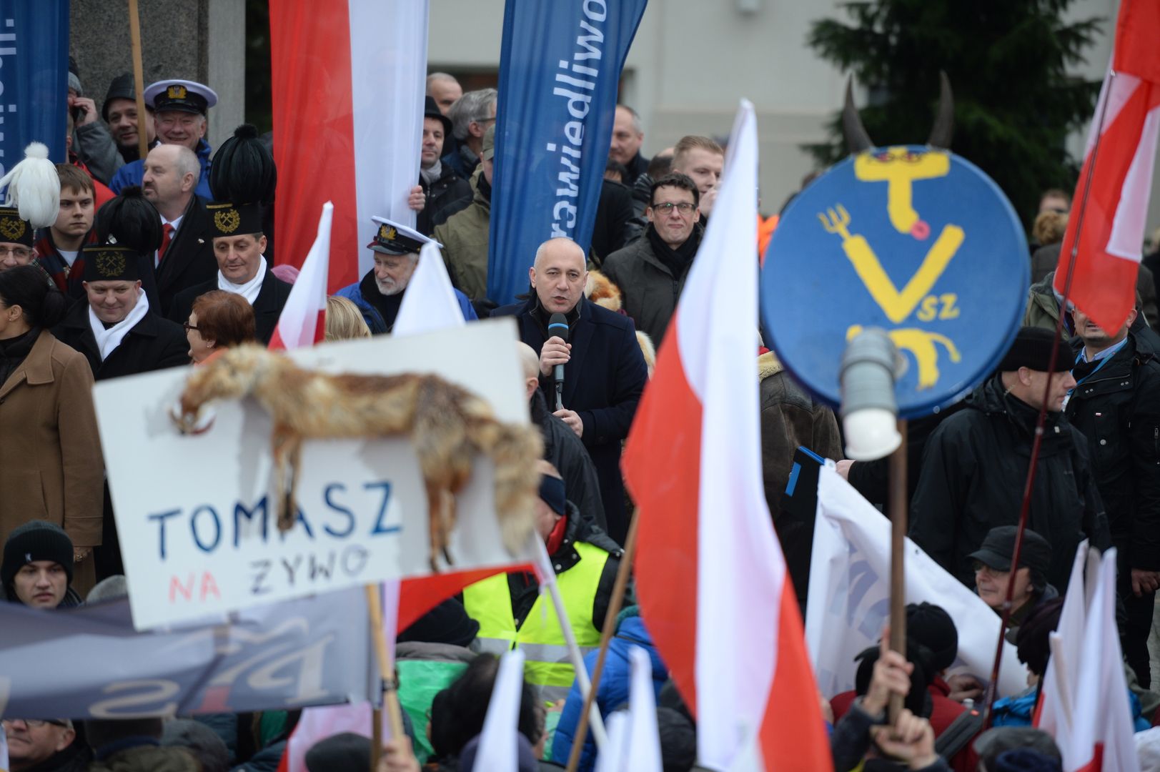 Na marszu PiS złamano prawo? "Następnym razem będą to ludzkie szczątki?"