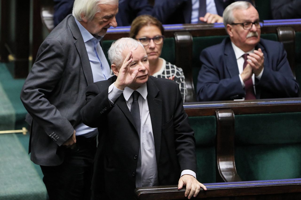 Czy po wyborach PiS utrzyma większość w Sejmie? Sondaż