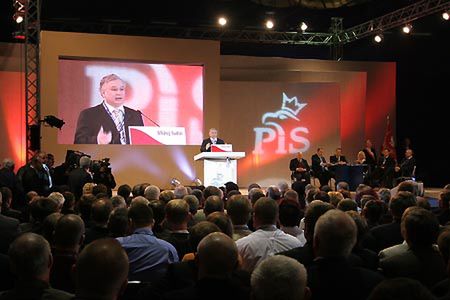 J. Kaczyński: rządy "sojuszu odrzuciły solidarnościową tradycję"