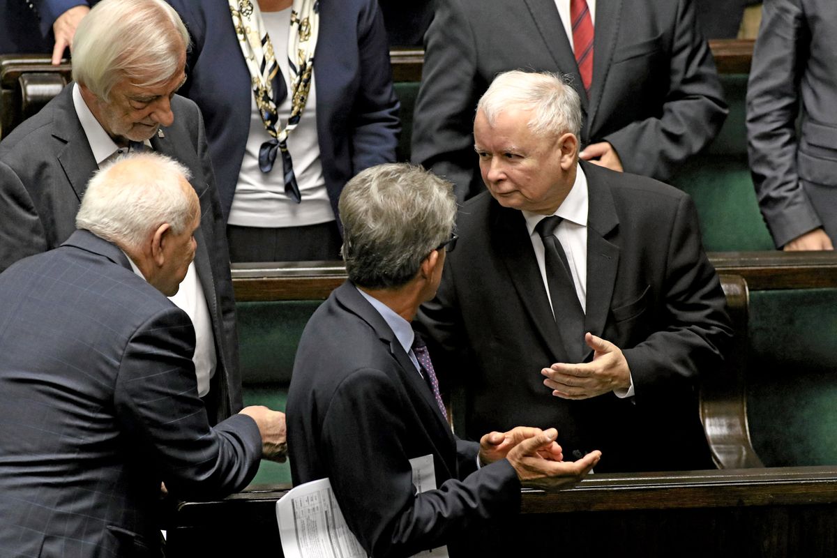 "Opozycja się cieszy ale nie ma z czego". Jaki cel ma Kaczyński?