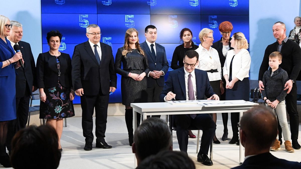 Wielką nieobecną podczas wtorkowej prezentacji "piątki" była Teresa Czerwińska. Z ust szefowej Ministerstwa Finansów do dziś publicznie nie padło uspokajające "damy radę".