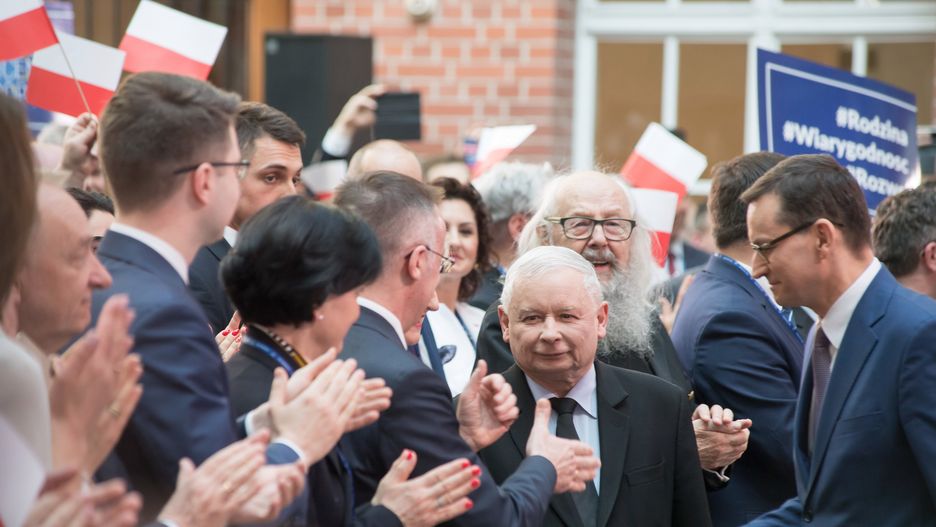 Wybory parlamentarne. PiS rusza z ofensywą. Jarosław Kaczyński przygotowuje listy wyborcze.