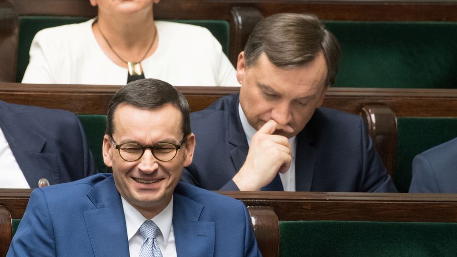Wybory parlamentarne. Mateusz Morawiecki i Zbigniew Ziobro w Sejmie