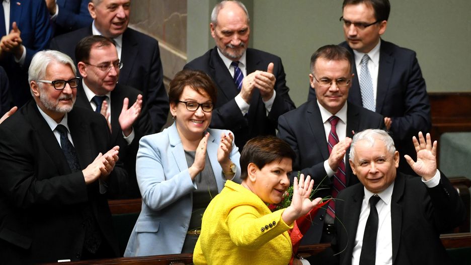 Połowa Polaków wyklucza oddanie głosu na PiS w wyborach do PE