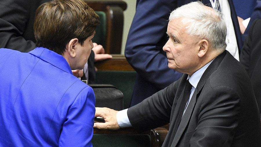 PiS wyprowadza nas z Unii Europejskiej?