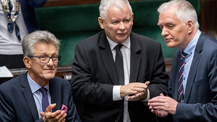 Prawa strona Sejmu głosuje jedną ręką i jest to ręka prezesa