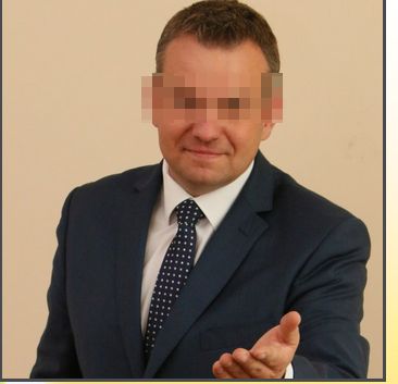 Asystent europosła PiS zmuszał żonę do prostytucji. Szef wierzy w jego niewinność