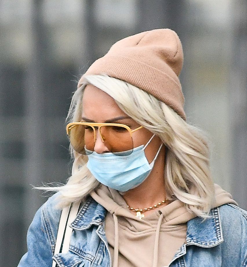 Blanka Lipińska na zakupach. Postawiła na stylową czapkę