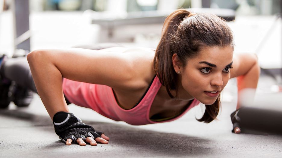 Jednym z elementów ćwiczeń burpees są pompki