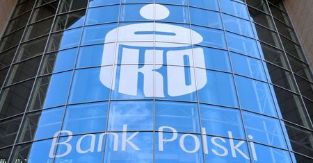 Oferta dla frankowiczów odłożona na półkę. PKO BP wstrzymał prace