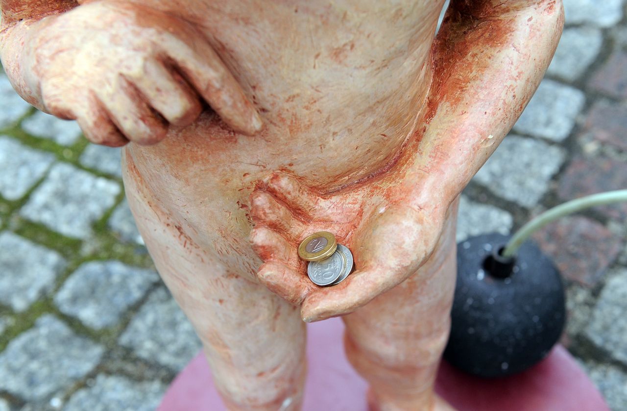 Zobaczcie pierwszy w Polsce pomnik łapówkarza