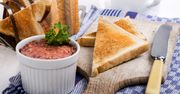 Pasta z kiełbasy. Sposób na pyszny dodatek do chleba