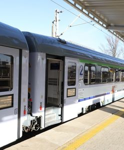 PKP zapewnia, że pociągi do Modlina nie są zagrożone