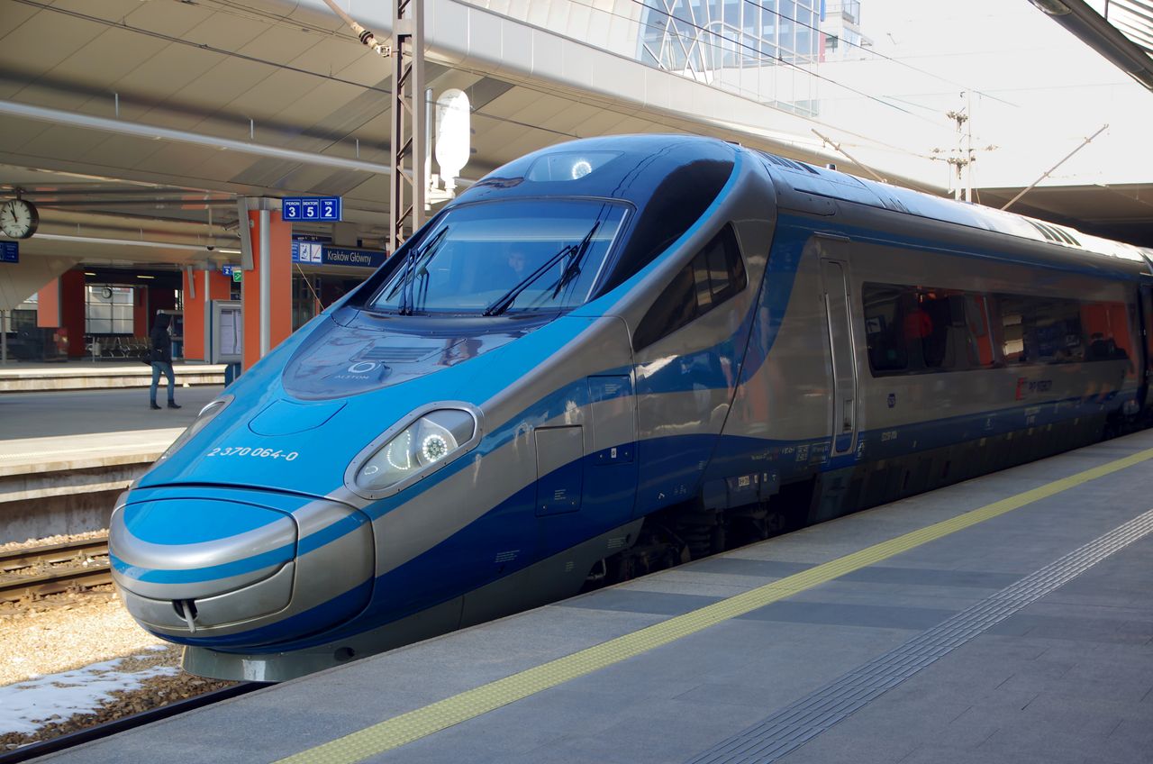 Pendolino wreszcie rozpędziło się do 200 km/h. Na razie to tylko testy