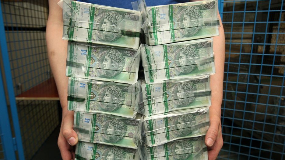 Tak wygląda milion złotych w gotówce. Szefowie PKP PLK rozdali 19 takich pakunków.