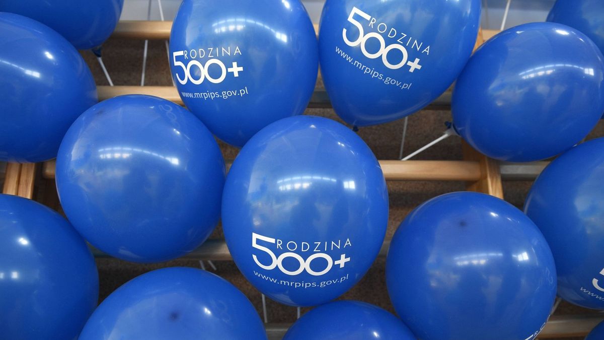 PiS obiecało świadczenie 500 plus na pierwsze dziecko już od 2019 r.