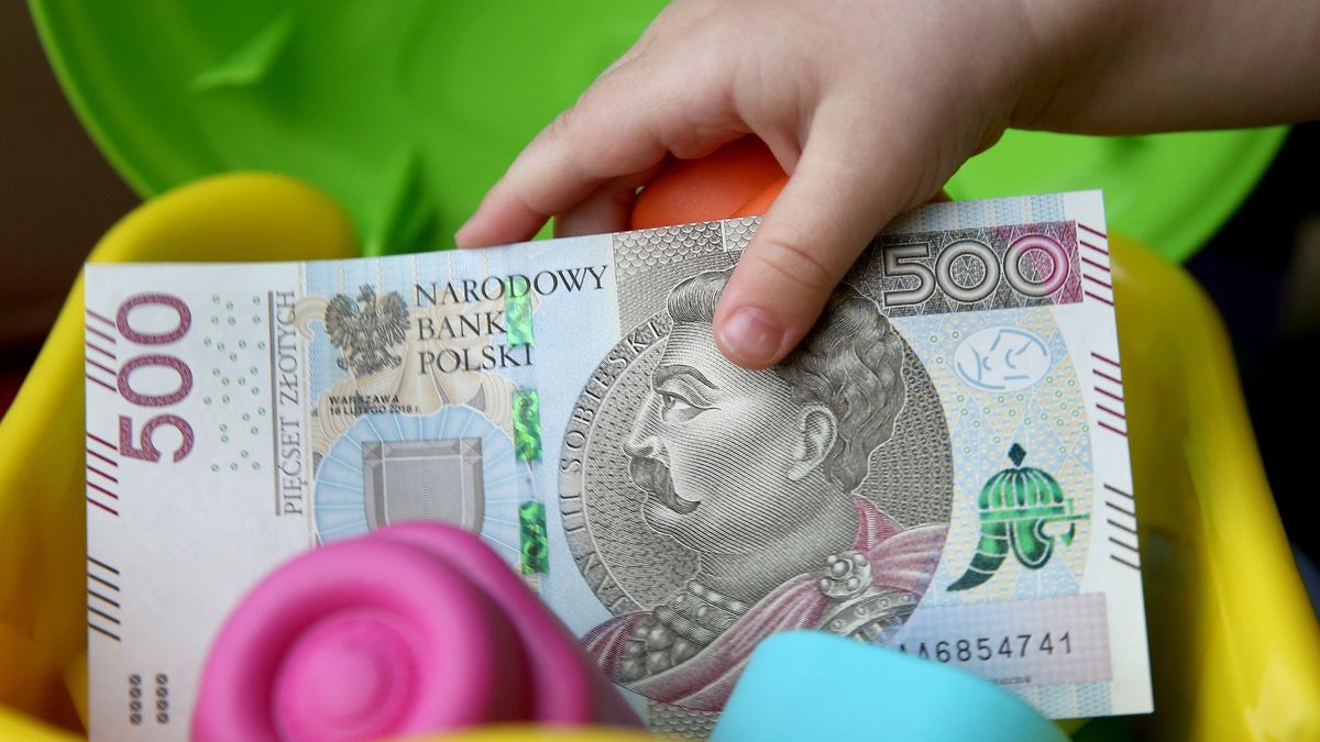 "500 plus" na pierwsze dziecko. Prezydent podpisał nowelizację ustawy