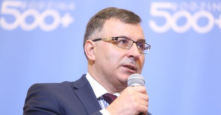 500 plus przez PKO BP. Jest prawie 200 tys. wniosków