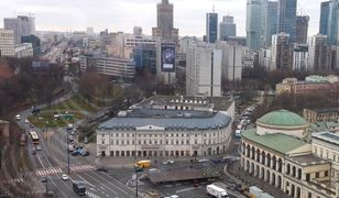 Warszawa przygotowuje się do Sylwestra. Ruszyła budowa sceny na placu Bankowym