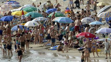 Kto może ucieka na plażę