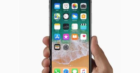 Chcesz wyglądać "na bogato"? Naukowcy twierdzą, że wystarczy kupić iPhone'a