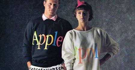 Tego jeszcze nie widziałaś! Kolekcja ubrań Apple sprzed ponad 30 lat podbija internet