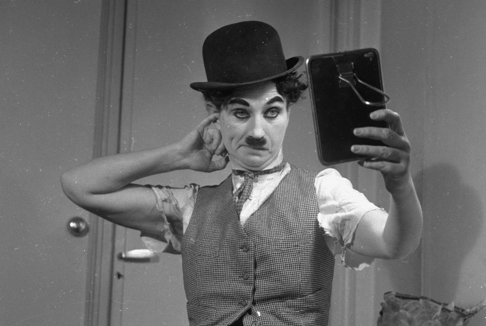 Charlie Chaplin, komik (1889-1977)