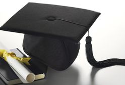 Prowokacja absolwenta: sprzedaje dyplom za 1 centa