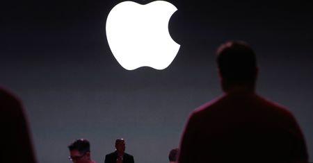 Google kupuje Apple. Albo jak giełdowe boty dały się nabrać