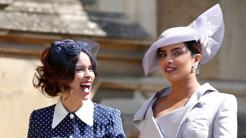 Meghan Markle nie pojawi się na ślubie Priyanki Chopry (z prawej)