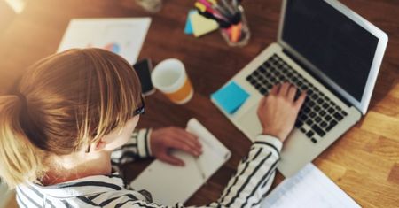 Freelancer - praca na własny rachunek. Na czym polega?