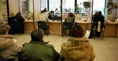 Polacy myślą, że bezrobotna jest co czwarta osoba. Zadziwiające wyniki badań opinii