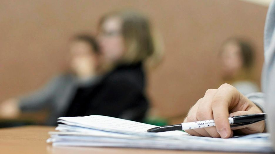 PiS chce zabronić uprawiania seksu do 16 roku życia