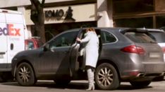 Katarzyna Niezgoda pędzi Porsche po ciastka 