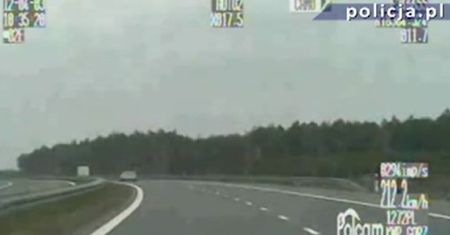 Przekroczył prędkość o 104 km/h