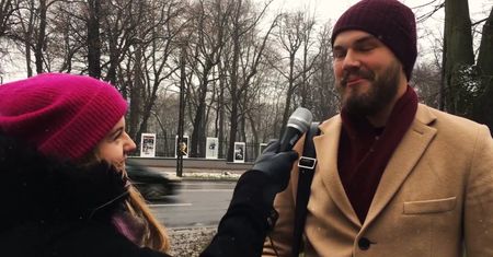 Potańcówki, mandarynki i paczki ze słodyczami, czyli jak redakcja WP parenting wspomina Mikołajki sprzed lat