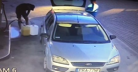 Wielkopolska. Trefne auto sfilmowane. Popełnili błąd