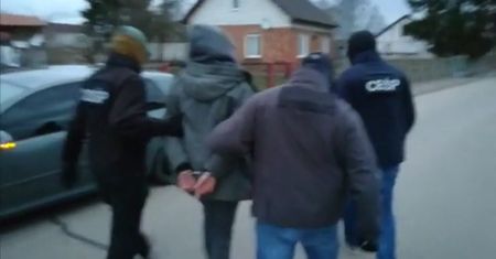 Policja ujawniła film z zatrzymanym ws. porwania 3-latki i jej matki