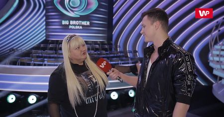 Roześmiana Manuela radzi uczestnikom "Big Brothera": "Niech traktują to jak letnie kolonie"